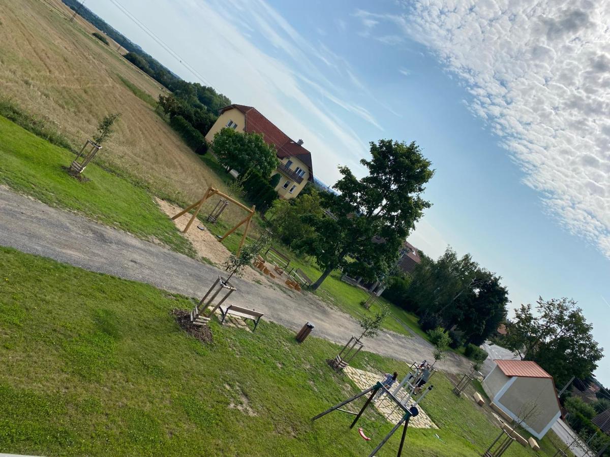 Penzion Rozkos Pruhonice Exterior photo